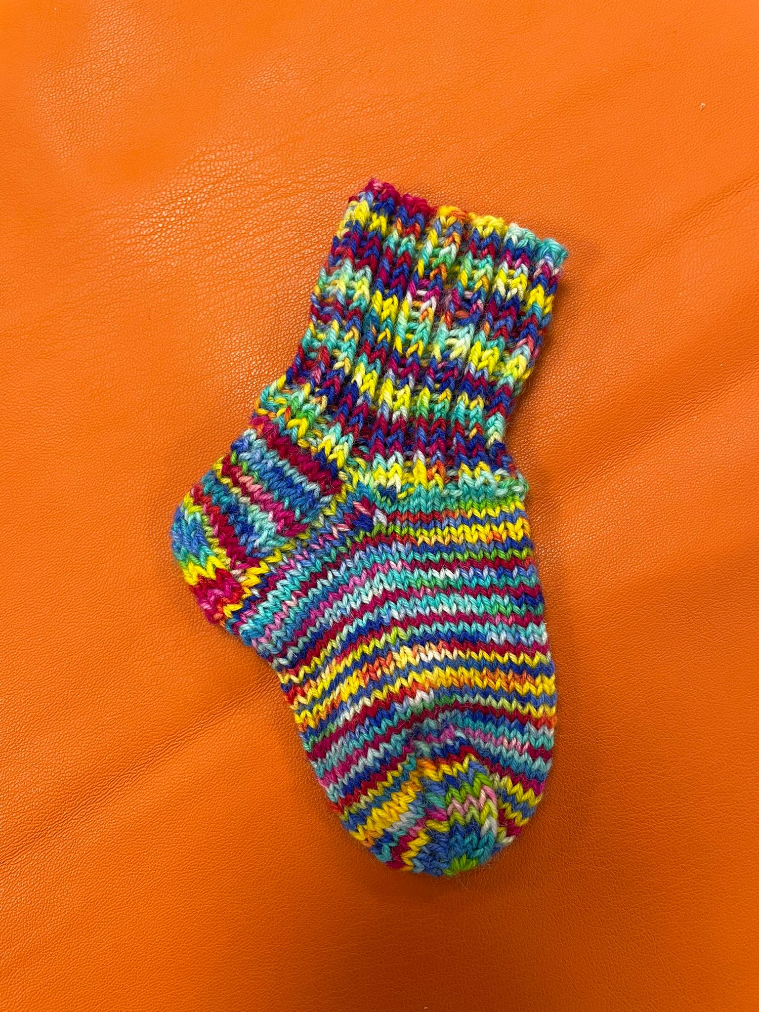 "Die Stoff - Laube" - Sockenwolle mit recyceltem Polyamid (6-fach)  N 23